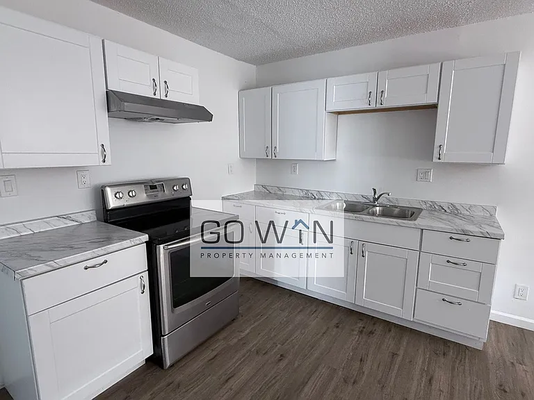 1626 W Denton Ln — Photo 1