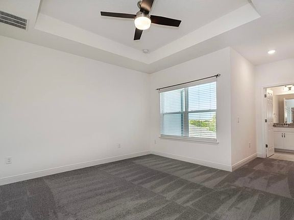 5th image of 9768 Emerald Berry Dr
