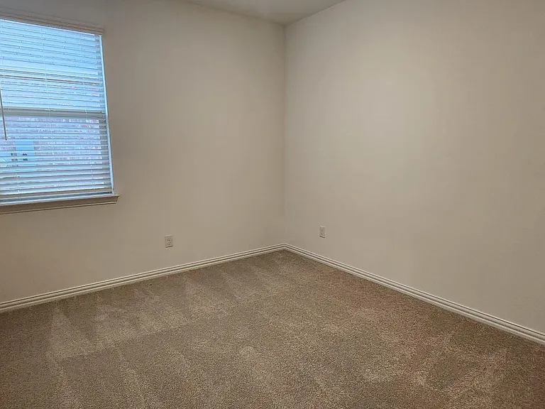 1422 Mesquite Ln — Photo 6