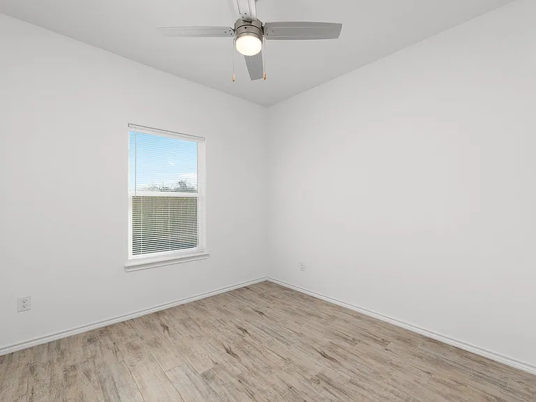 2712 Rosa Dr — Photo 15
