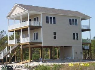 126 W Bay Cir, Harkers Island, NC 28531