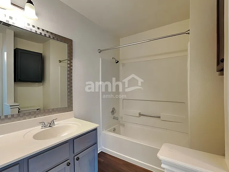 6702 Sandy Point Dr — Photo 15