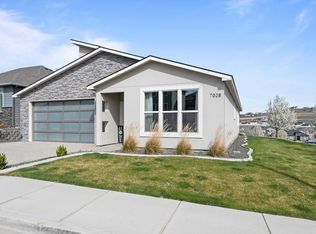7028 W 32nd Ave, Kennewick, WA 99338