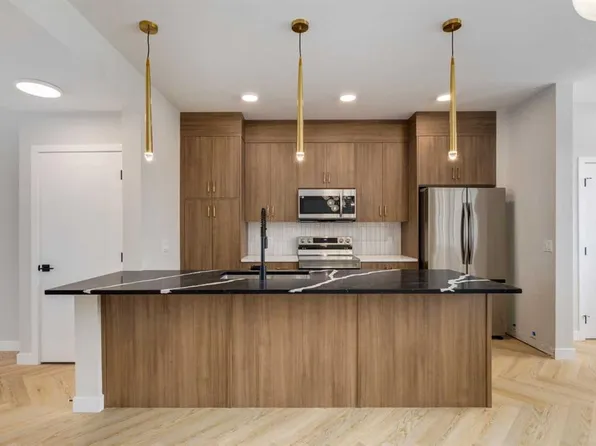 39 SW Andalusian Rd, Cochrane, AB T4C 3B7