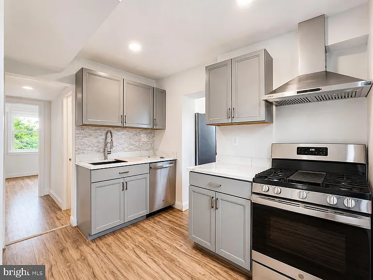 2851 Robinson Pl SE — Photo 8