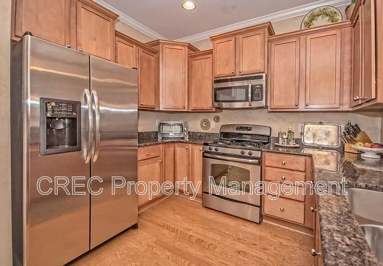 3639 Bagley Dr — Photo 5