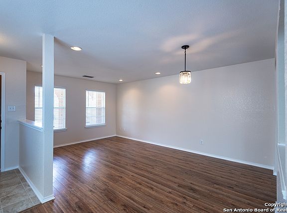 4th image of 10038 Del Lago Ct