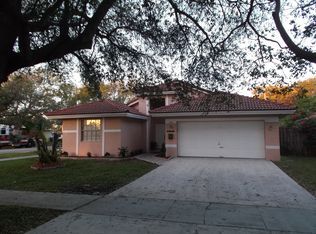 902 N 32nd Ave, Hollywood, FL 33021