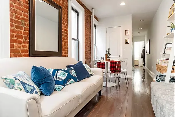 Rented by CNYC Apartments | media 40
