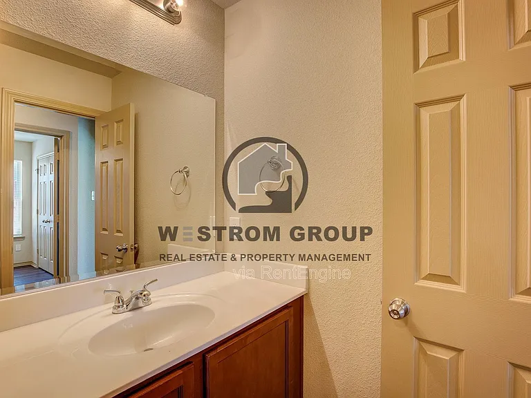 10721 Deauville Dr — Photo 26