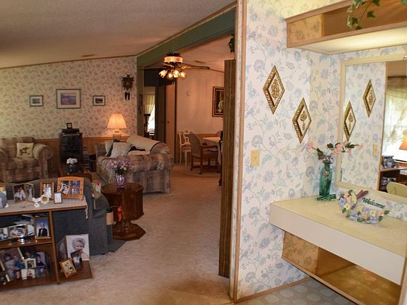 4th image of 3705 SE 21st Ave