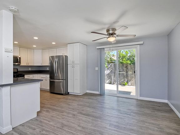 5th image of 3559 College Ave