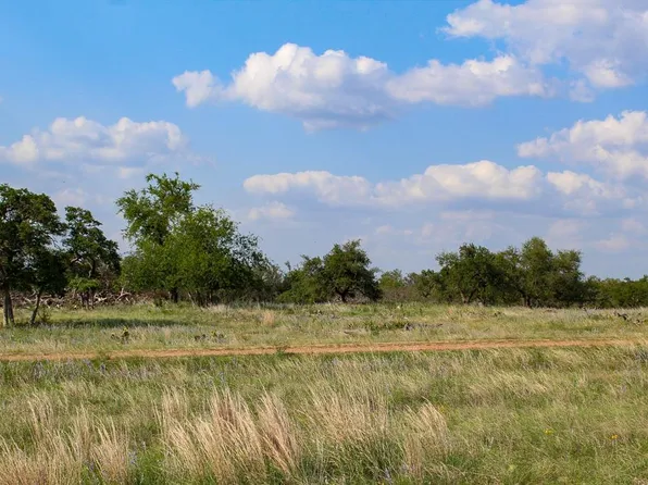 174 Apache Trce NW, Harper, TX 78631