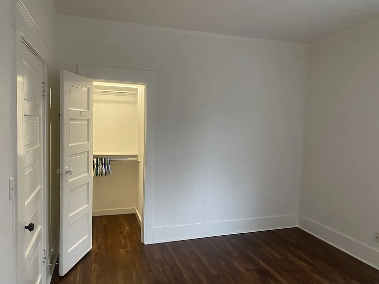 80-86 NE Wygant St — Photo 16