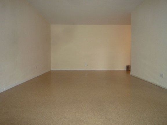 3rd image of 9608 57th Ave #Cop18j