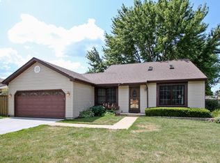 5409 W Sarasota Dr, McHenry, IL 60050