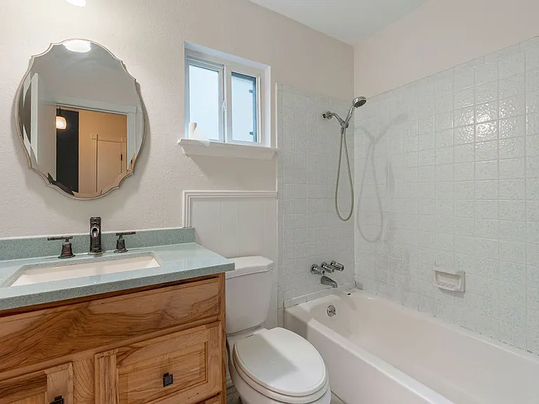 920 Acorn Oaks Dr — Photo 14