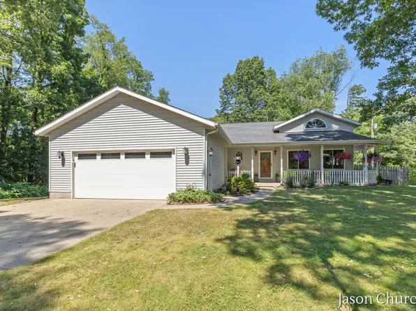 8731 Leonard St, Coopersville, MI 49404