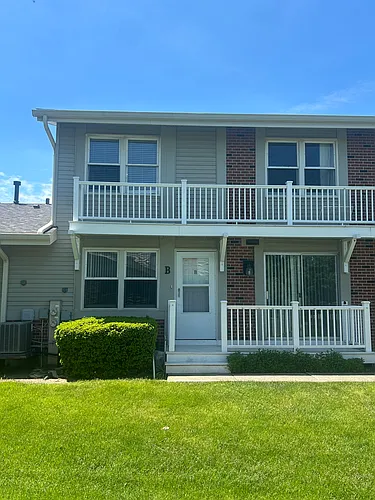 305 Northwestern Ct #B Photo 1