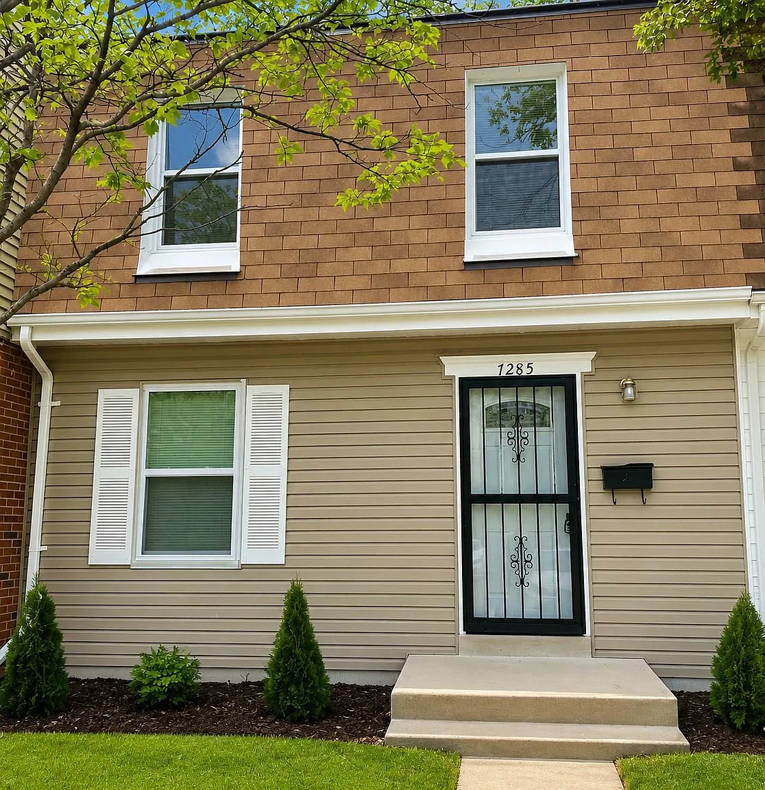 Rosedale Estates Condo — Photo 2