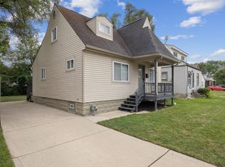 117 W Garfield Ave, Hazel Park, MI 48030