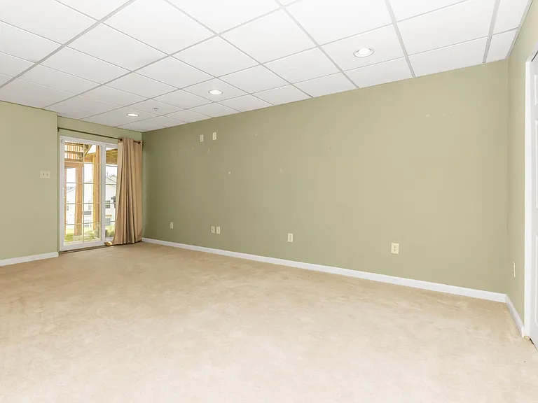 128 Madison Way — Photo 32