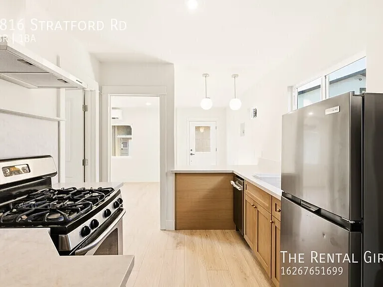 4816 Stratford Rd — Photo 8