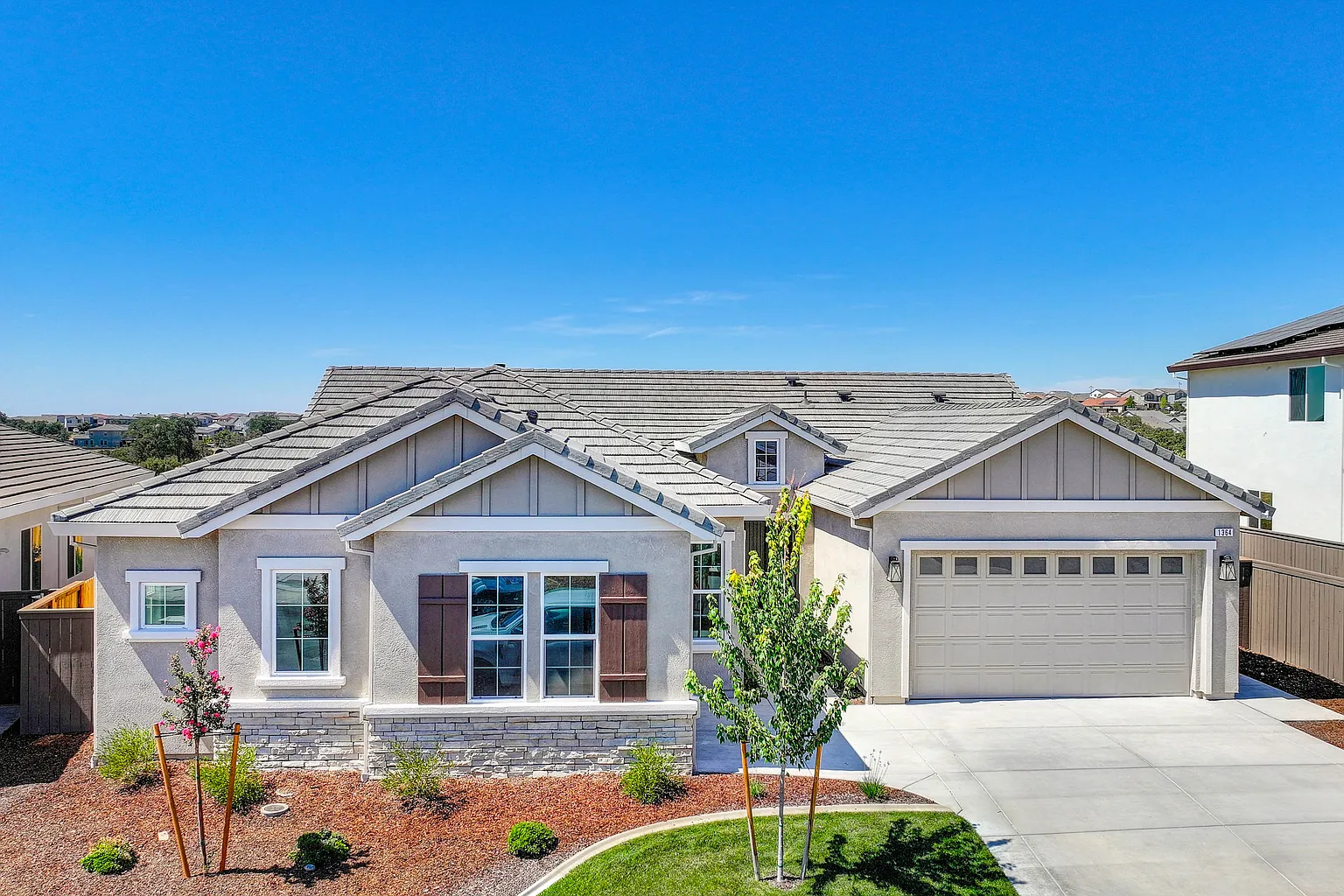 1364 Bear Creek Dr photo 1
