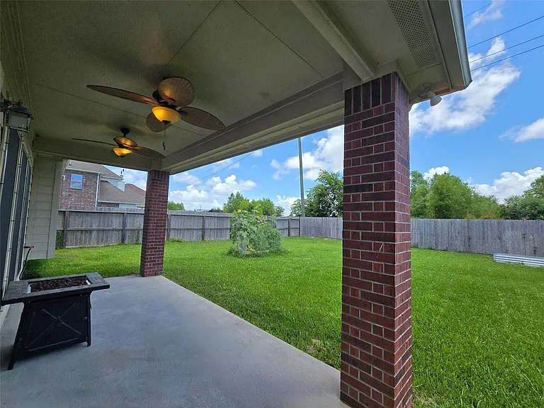 215 Danna St — Photo 35
