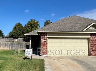13821 Oxford Dr, Edmond, OK 73013