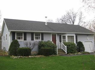 4 Winkel Way, Ballston Lake, NY 12019