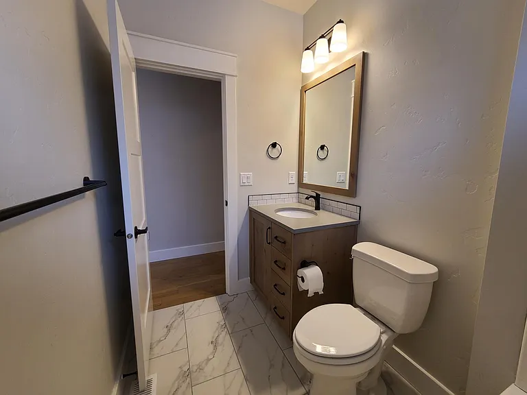 409 S Hamlin Ln — Photo 20