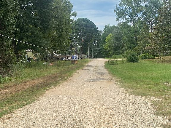 5th image of 970 Crews Rd