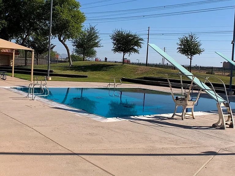 Plus a diving pool for the more adventurous