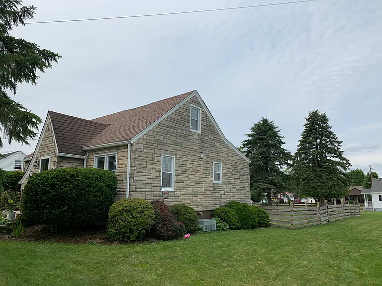 141 Homewood Ave — Photo 37