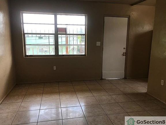 4th image of 1525 NW 1st Pl APT 2