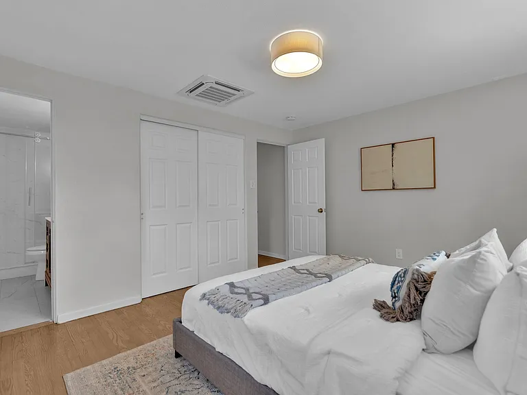 1526 S Jersey St — Photo 11