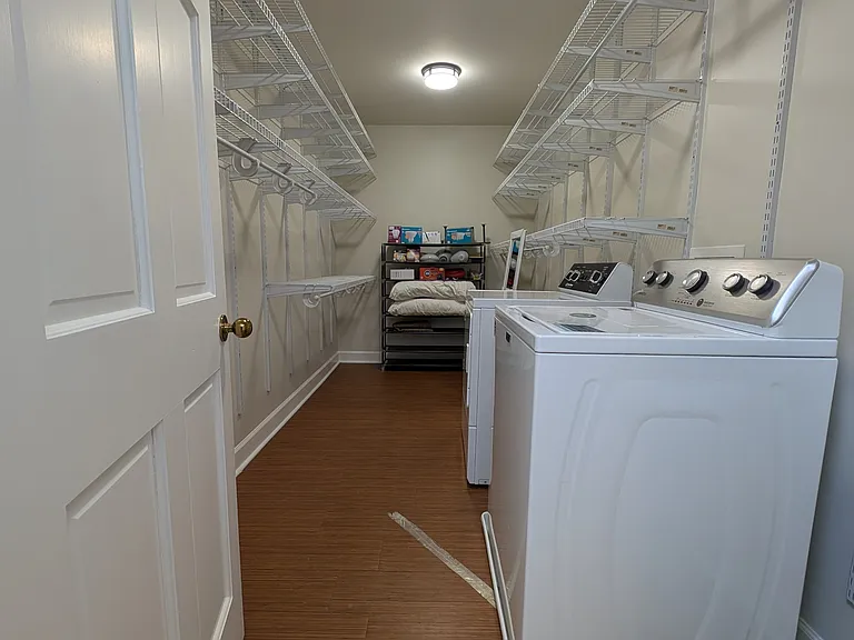407 Clairton Ct #1 — Photo 45
