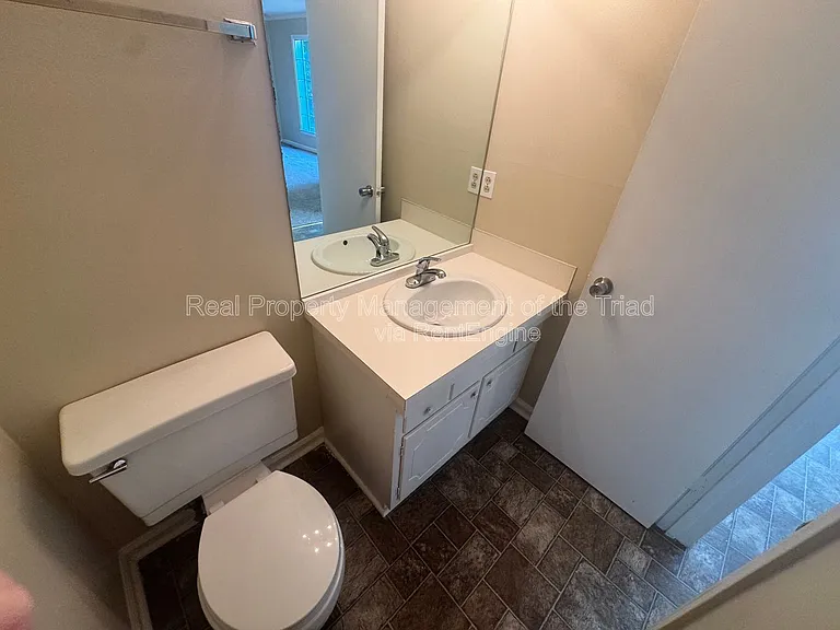 2393 Spicewood Dr — Photo 11