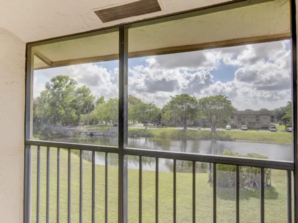 21943 REMSEN Terrace #207, Boca Raton, FL 33433