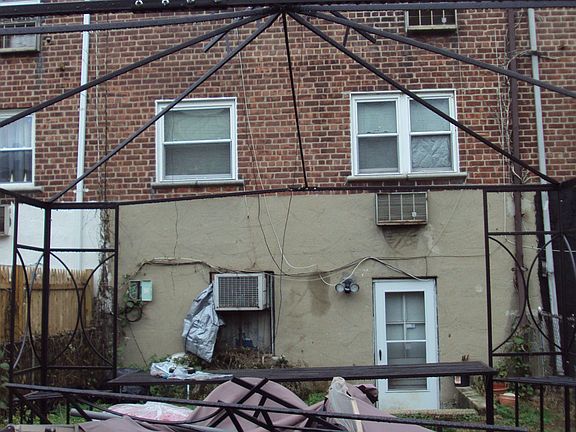 3rd image of 724A E 223rd St Bronx