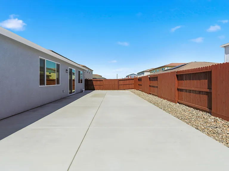 2463 Zellerbach St — Photo 24