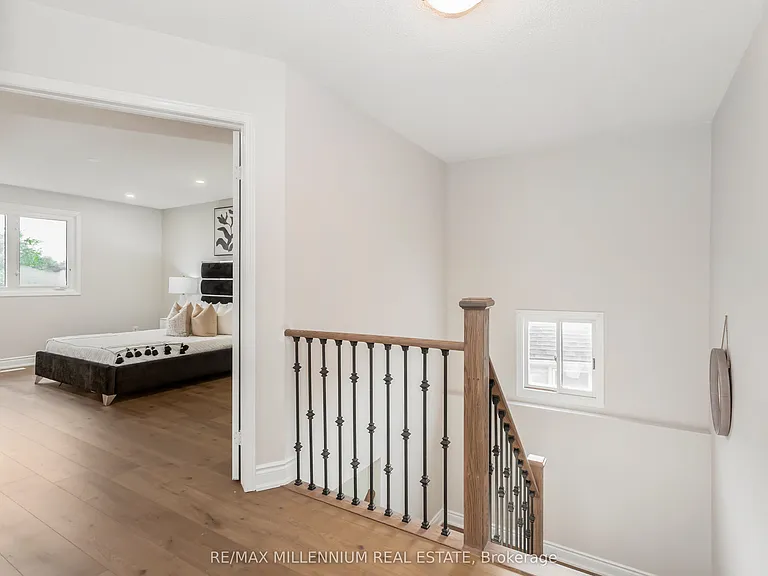 61 Mistywood Dr #UPPER — Photo 31