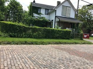 943 E Spring St, Columbus, OH 43203