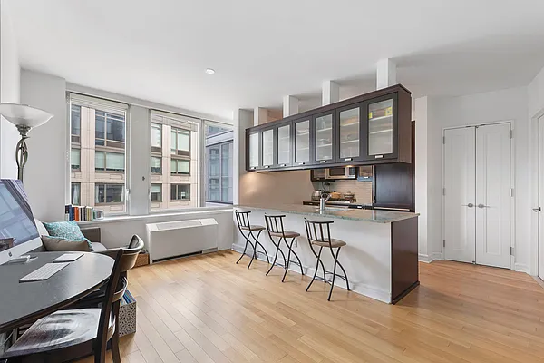Sold by Nest Seekers International | media 17