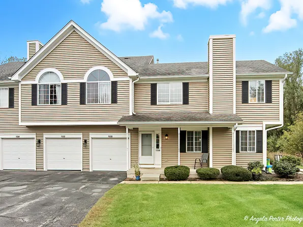 1530 Hickory Rd, Woodstock, IL 60098