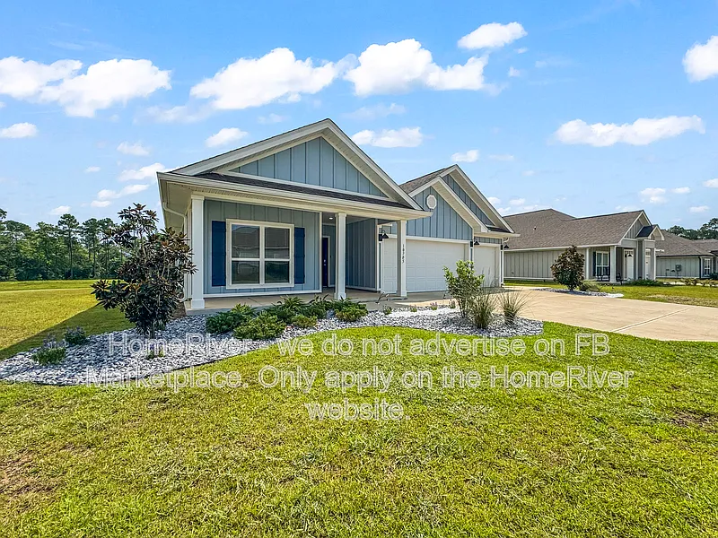 4 bed, 3.0 bath, 2304 sqft, $2,400 — Photo 2