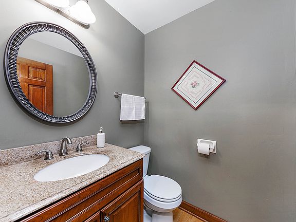 4th image of 13 Dorchester Ct
