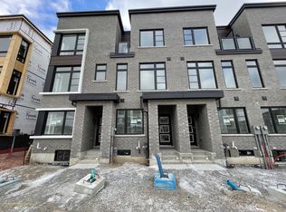 158 Brockley Dr #9, Toronto, ON M1P 0G3