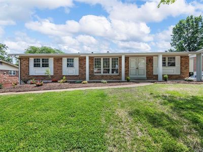 9724 Brookmere Dr, Saint Louis, MO, 63123